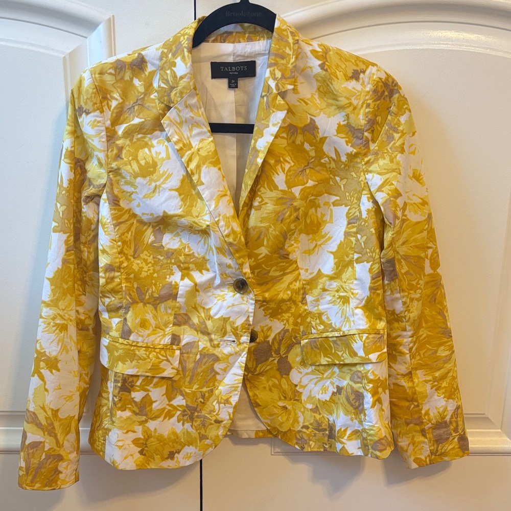 Talbots size 2 P Yellow and White Floral Blazer